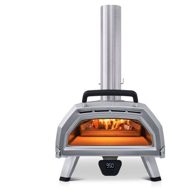 På billedet ses en pizzaovn til brænde i form af Ooni Karu 16 Pizzaovn der med sit smarte og funktionelle design fungerer på både træ, gas og kul. Læs mere om pizzaovne til brænde